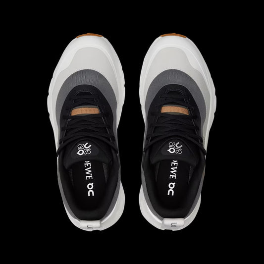 On x Loewe Cloudtilt 2 en noir et blanc