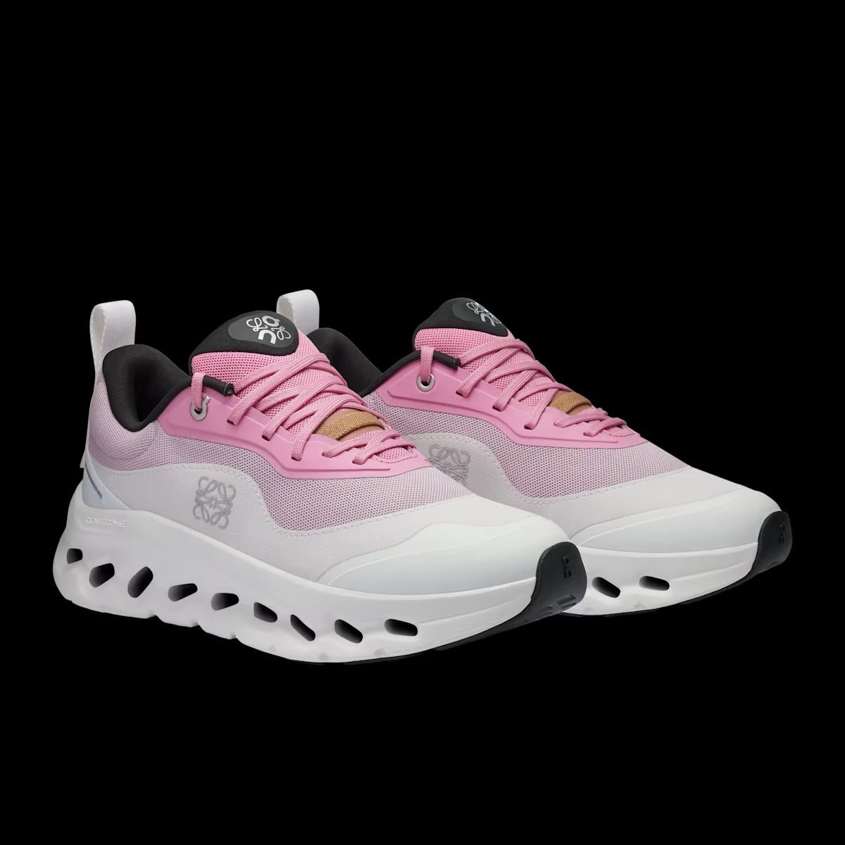 LOEWE x On Cloudtilt 2.0 en coloris rose et blanc